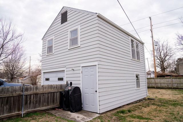 2408 Crawford Avenue, Parsons, KS 67357