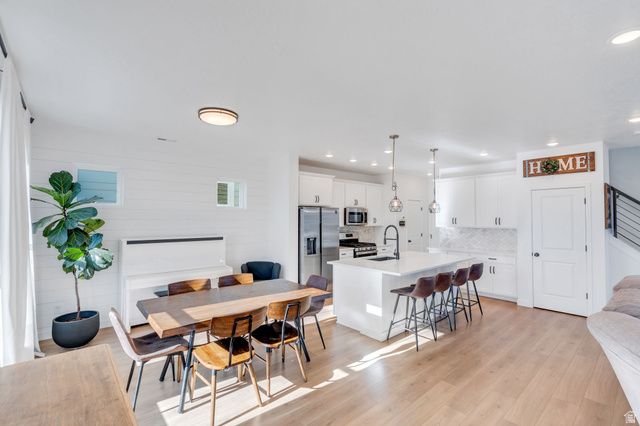 6456 W LAKE AVE, South Jordan, UT 84009