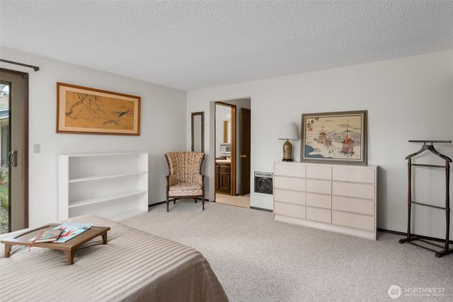 2068 Pine Wood Way, Oak Harbor, WA 98277