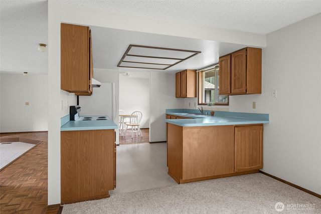 2068 Pine Wood Way, Oak Harbor, WA 98277