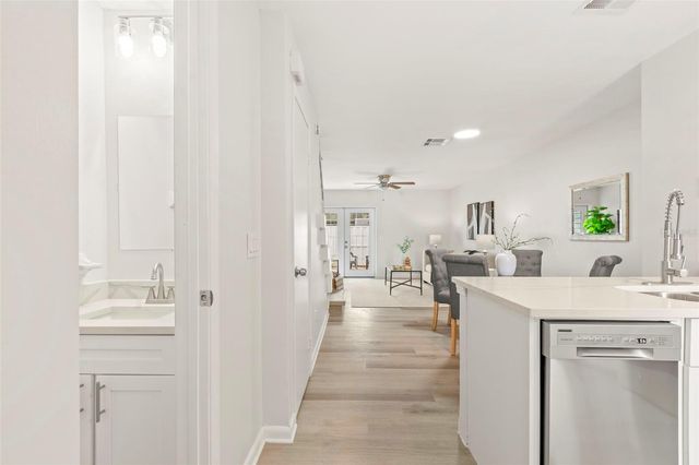 6720 121ST AVENUE 8, Largo, FL 33773