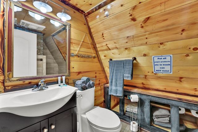 111 Lakeshore Dr, Dover, TN 37058