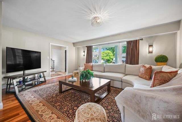 12 McFadden Drive, Monroe, NJ 08831