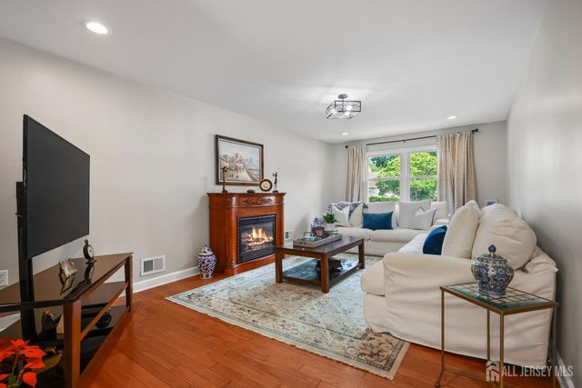 12 McFadden Drive, Monroe, NJ 08831
