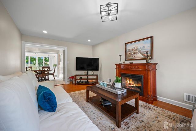 12 McFadden Drive, Monroe, NJ 08831