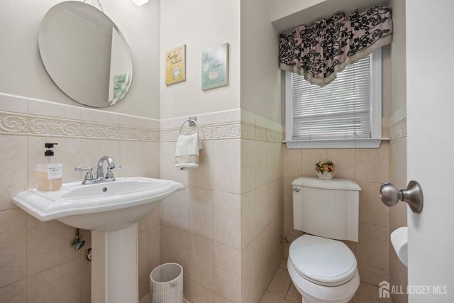 12 McFadden Drive, Monroe, NJ 08831