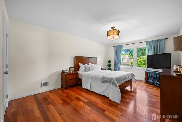 12 McFadden Drive, Monroe, NJ 08831