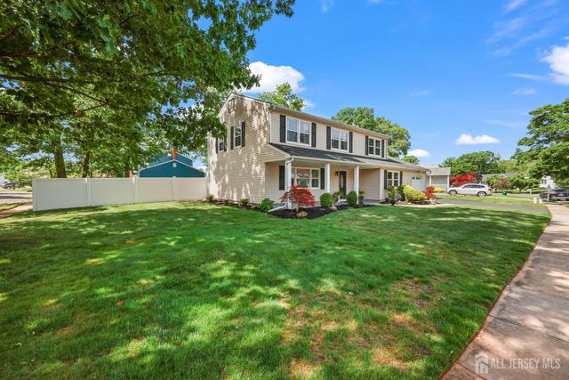 12 McFadden Drive, Monroe, NJ 08831