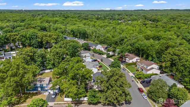 12 McFadden Drive, Monroe, NJ 08831