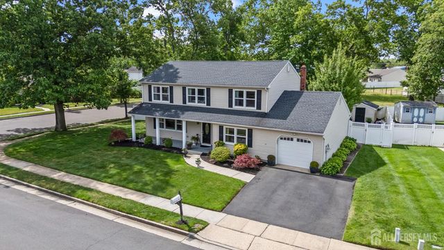 12 McFadden Drive, Monroe, NJ 08831
