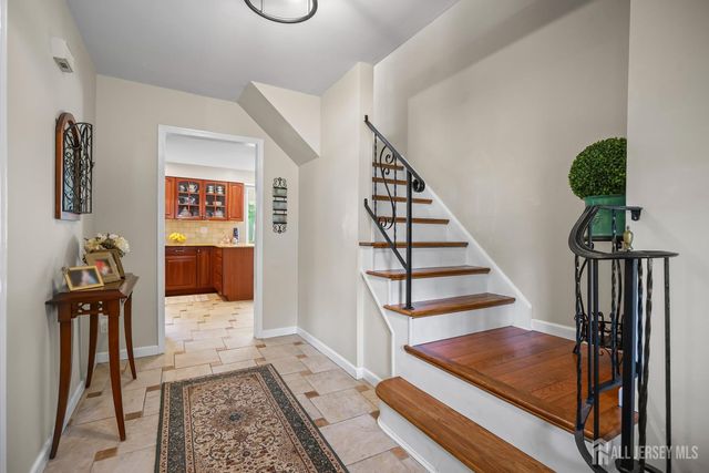 12 McFadden Drive, Monroe, NJ 08831