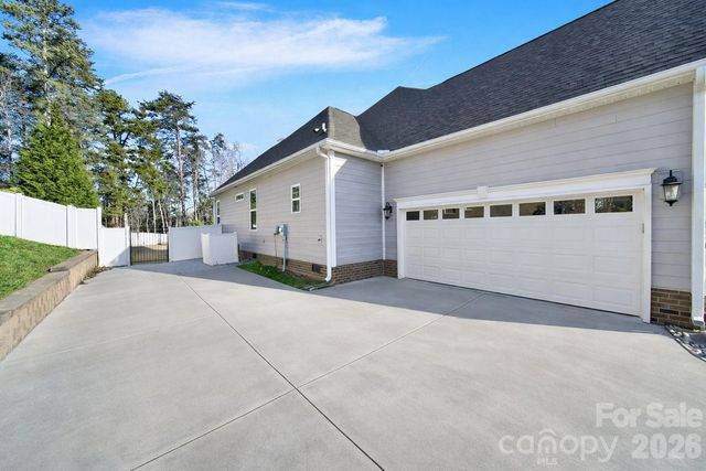 4198 Abernathy Place, Harrisburg, NC 28075