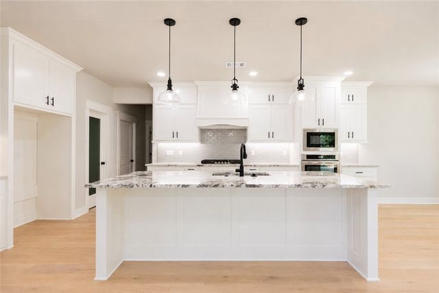 9307 Digby Drive, Gentry, AR 72734