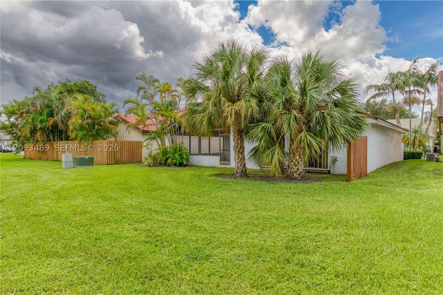 2156 Baton Rouge, Weston, FL 33326