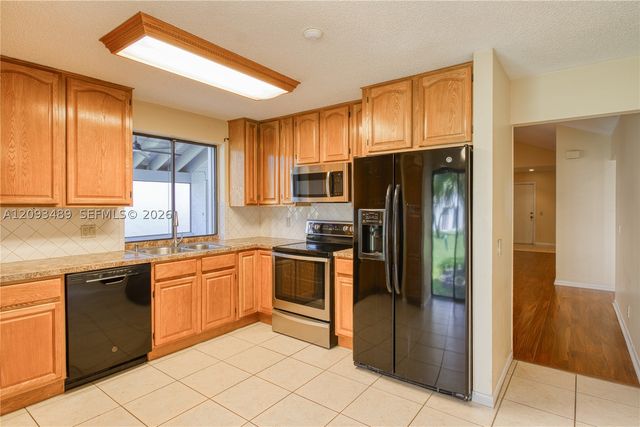 2156 Baton Rouge, Weston, FL 33326
