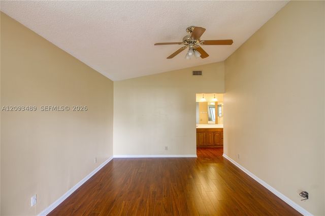 2156 Baton Rouge, Weston, FL 33326