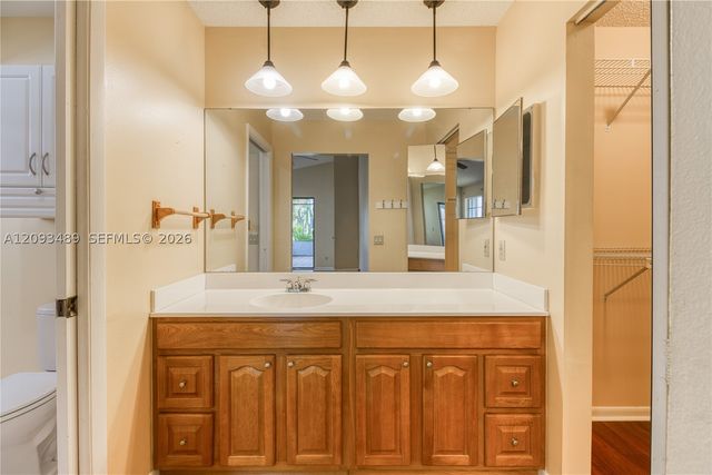2156 Baton Rouge, Weston, FL 33326