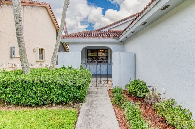 2156 Baton Rouge, Weston, FL 33326