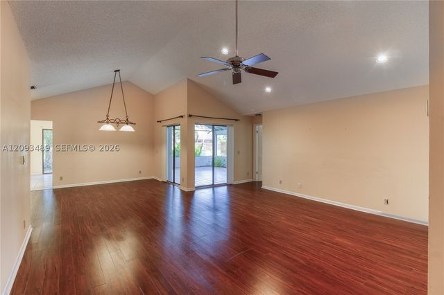 2156 Baton Rouge, Weston, FL 33326