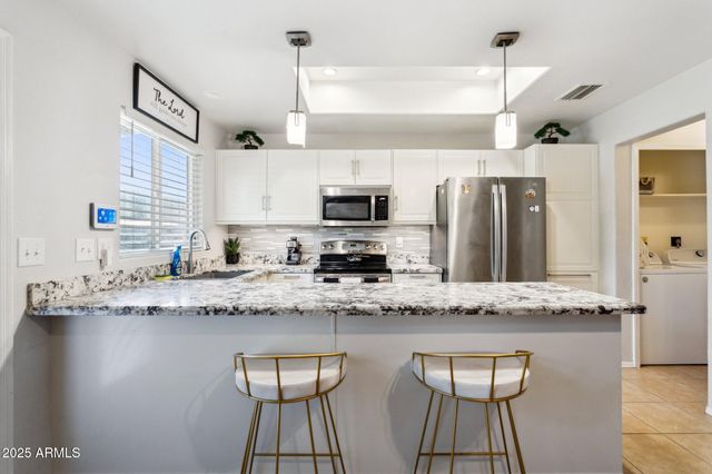 170 E GUADALUPE Road 152, Gilbert, AZ 85234