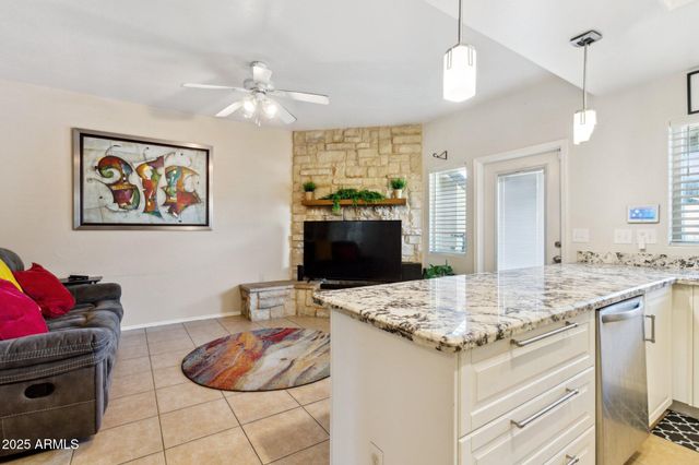 170 E GUADALUPE Road 152, Gilbert, AZ 85234