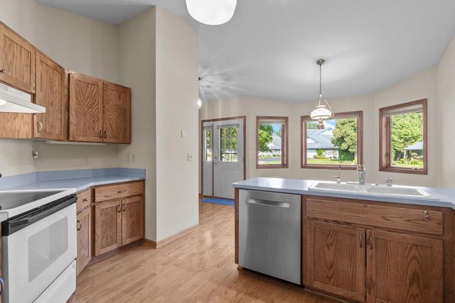 619 Bay View ROAD, Mukwonago, WI 53149