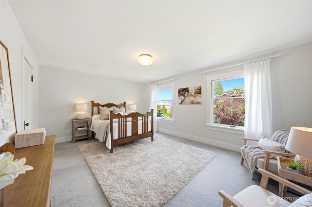 1519 1st Avenue N, Seattle, WA 98109