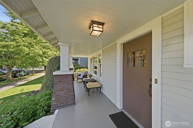 1519 1st Avenue N, Seattle, WA 98109