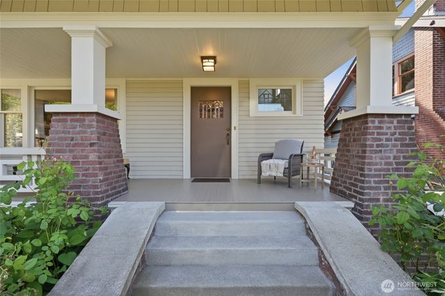 1519 1st Avenue N, Seattle, WA 98109