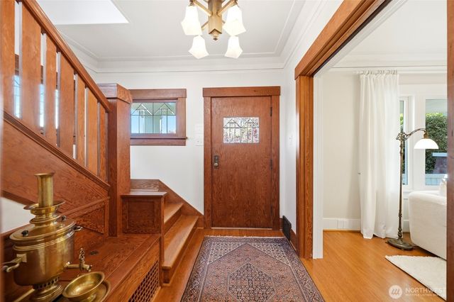 1519 1st Avenue N, Seattle, WA 98109