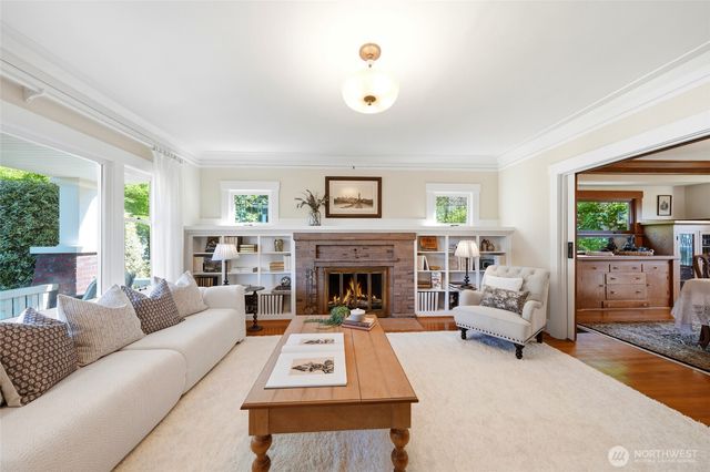 1519 1st Avenue N, Seattle, WA 98109