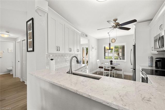 9022 Michael CIR 3, Naples, FL 34113