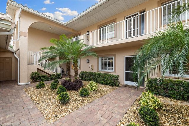 9022 Michael CIR 3, Naples, FL 34113