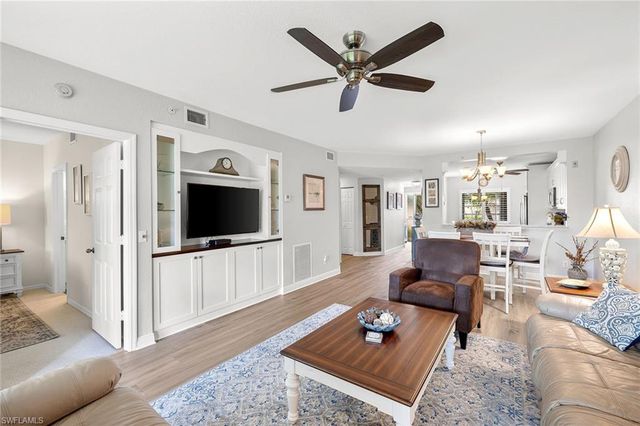 9022 Michael CIR 3, Naples, FL 34113