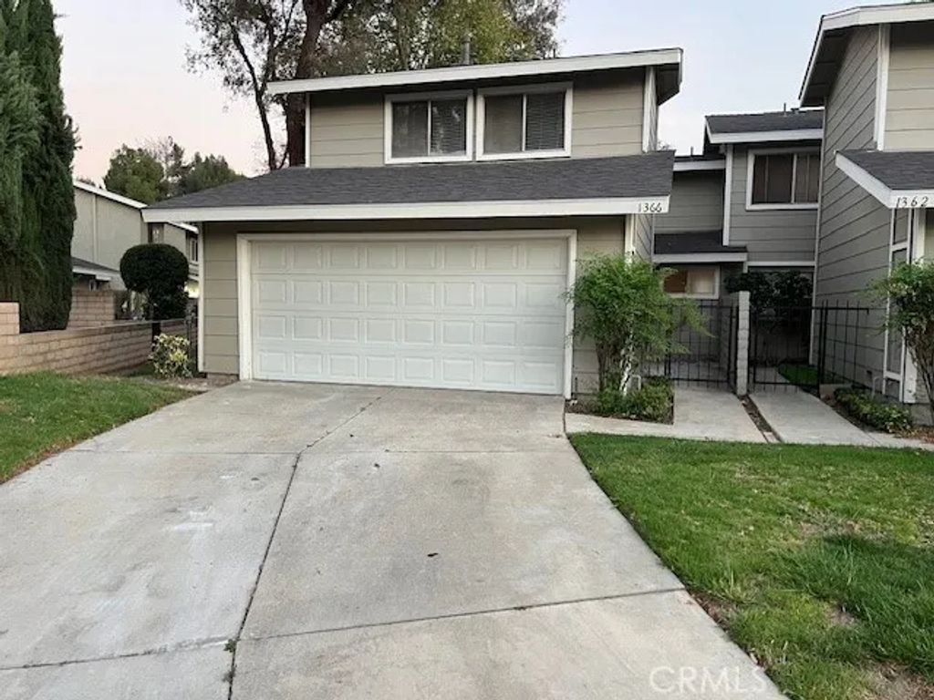 1366 Oahu, West Covina, CA 91792