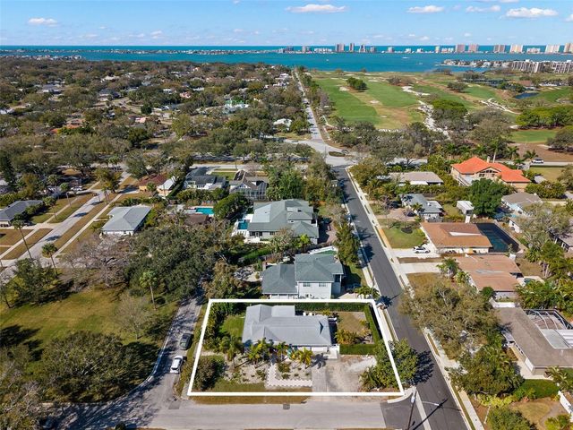 1000 VARONA STREET, Belleair, FL 33756