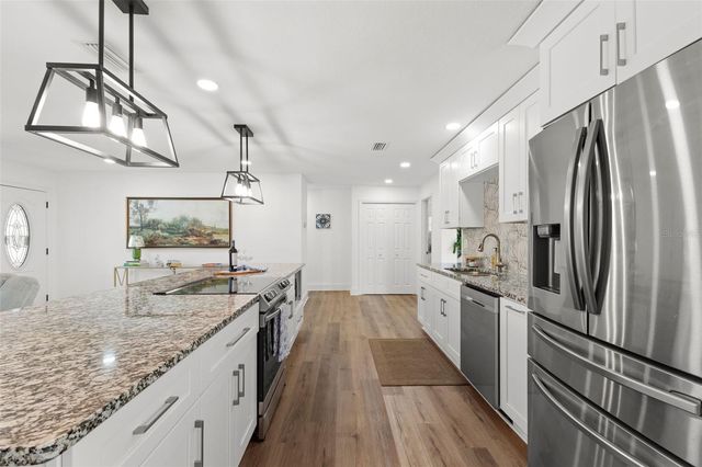 1000 VARONA STREET, Belleair, FL 33756