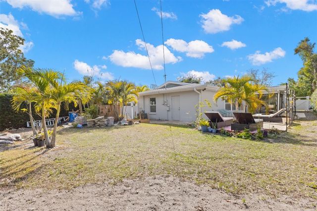 1000 VARONA STREET, Belleair, FL 33756