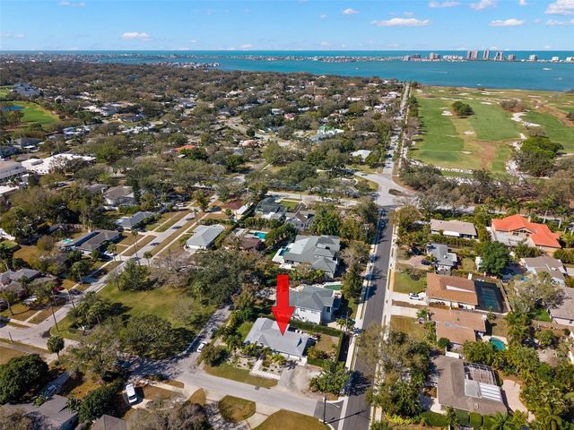 1000 VARONA STREET, Belleair, FL 33756