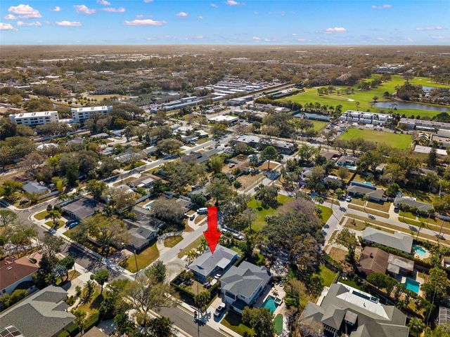 1000 VARONA STREET, Belleair, FL 33756