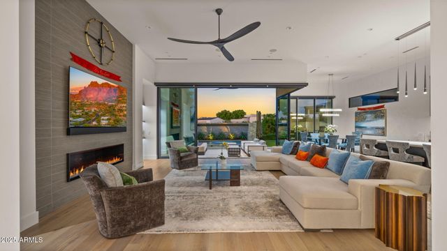 6962 E CACTUS WREN Road, Paradise Valley, AZ 85253