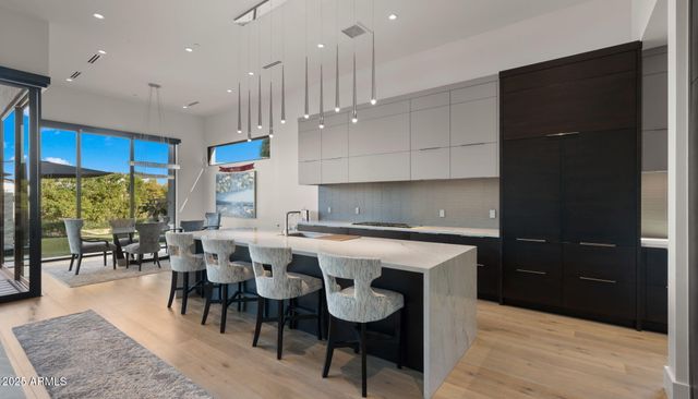 6962 E CACTUS WREN Road, Paradise Valley, AZ 85253