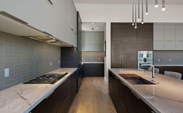 6962 E CACTUS WREN Road, Paradise Valley, AZ 85253