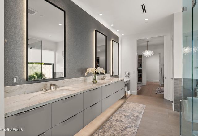 6962 E CACTUS WREN Road, Paradise Valley, AZ 85253