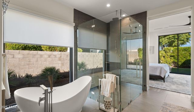 6962 E CACTUS WREN Road, Paradise Valley, AZ 85253