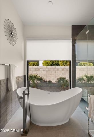 6962 E CACTUS WREN Road, Paradise Valley, AZ 85253