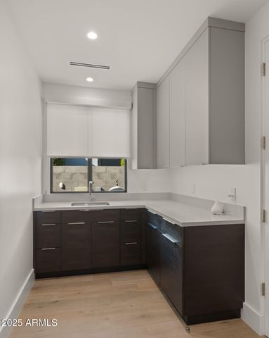 6962 E CACTUS WREN Road, Paradise Valley, AZ 85253