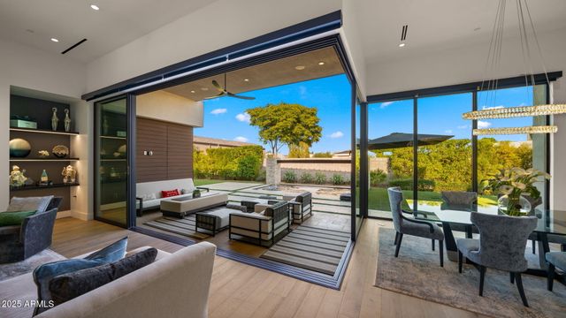 6962 E CACTUS WREN Road, Paradise Valley, AZ 85253