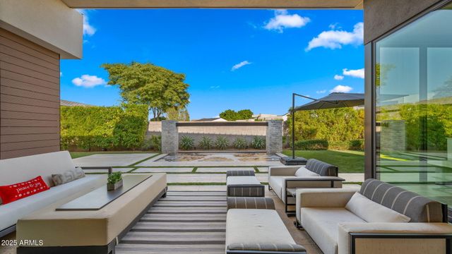 6962 E CACTUS WREN Road, Paradise Valley, AZ 85253