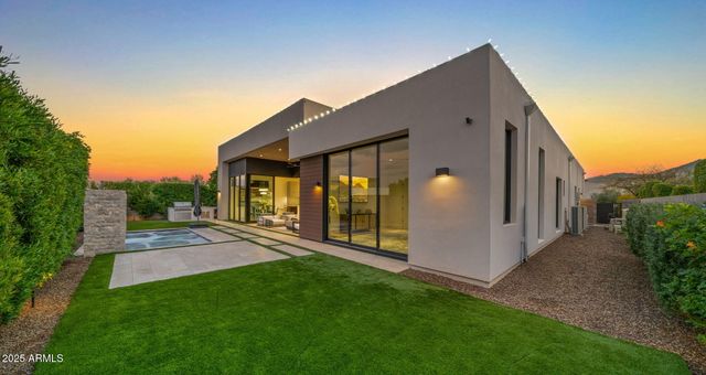 6962 E CACTUS WREN Road, Paradise Valley, AZ 85253